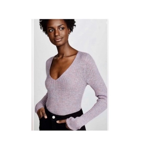 Rag & Bone Donna Lightweight V Neck Pullover Sweater in Lilac. - Picture 2 of 9